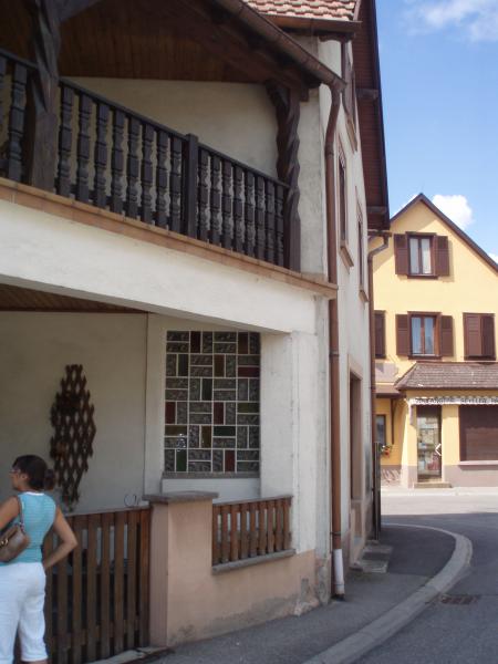 La nouvelle maison d'Eliz, Thom et Thala